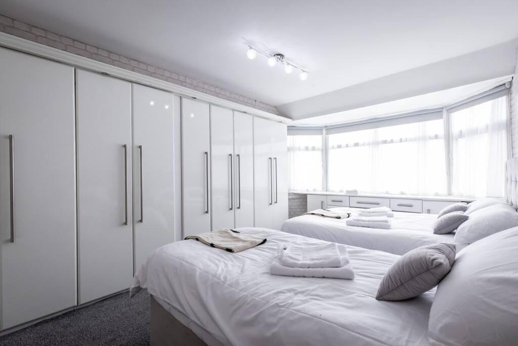 Windsor House 3 Bedrooms Sleeps 8 Manchester Exterior photo
