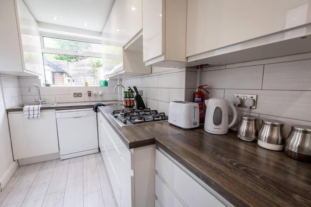 Windsor House 3 Bedrooms Sleeps 8 Manchester Exterior photo