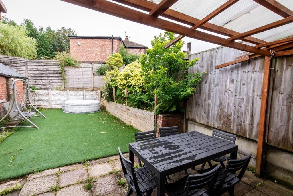 Windsor House 3 Bedrooms Sleeps 8 Manchester Exterior photo