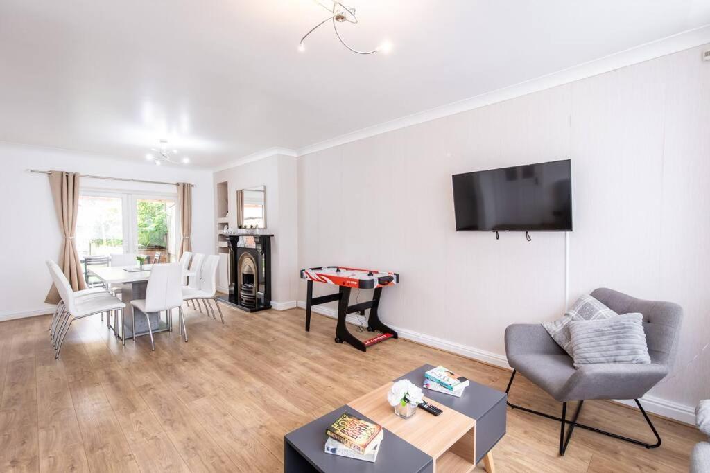 Windsor House 3 Bedrooms Sleeps 8 Manchester Exterior photo