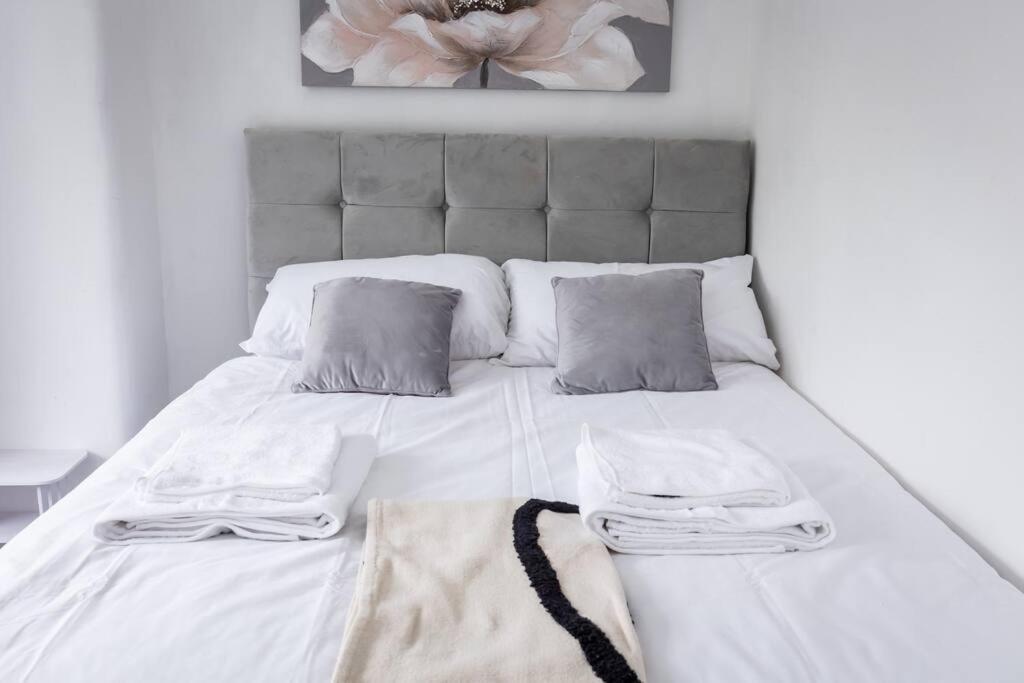 Windsor House 3 Bedrooms Sleeps 8 Manchester Exterior photo