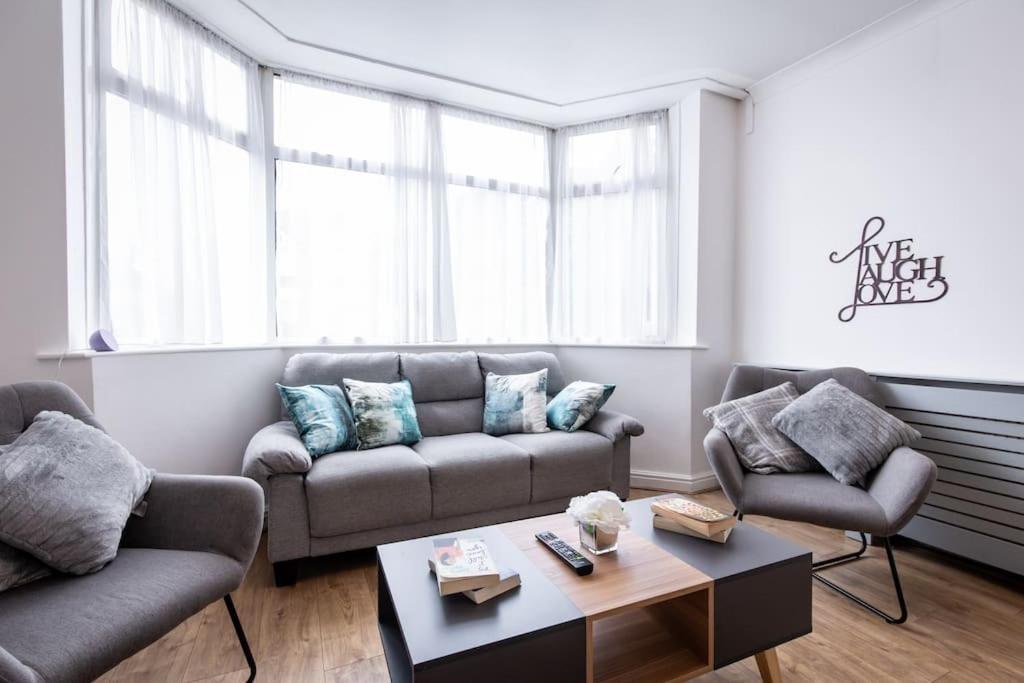 Windsor House 3 Bedrooms Sleeps 8 Manchester Exterior photo