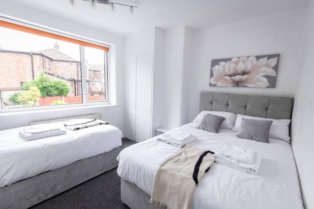 Windsor House 3 Bedrooms Sleeps 8 Manchester Exterior photo