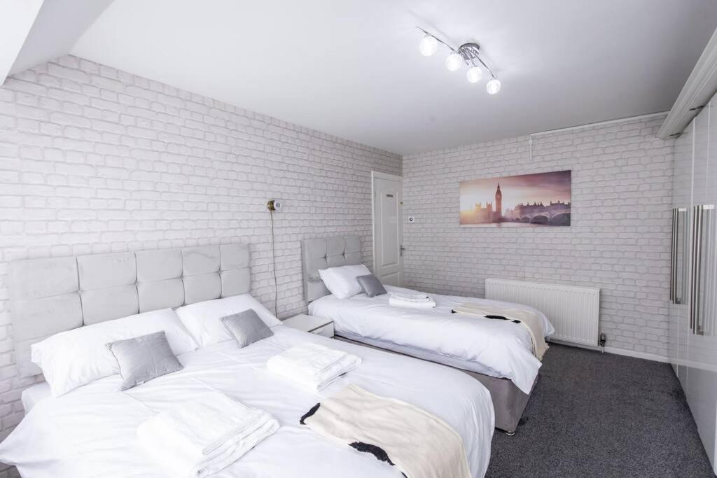 Windsor House 3 Bedrooms Sleeps 8 Manchester Exterior photo