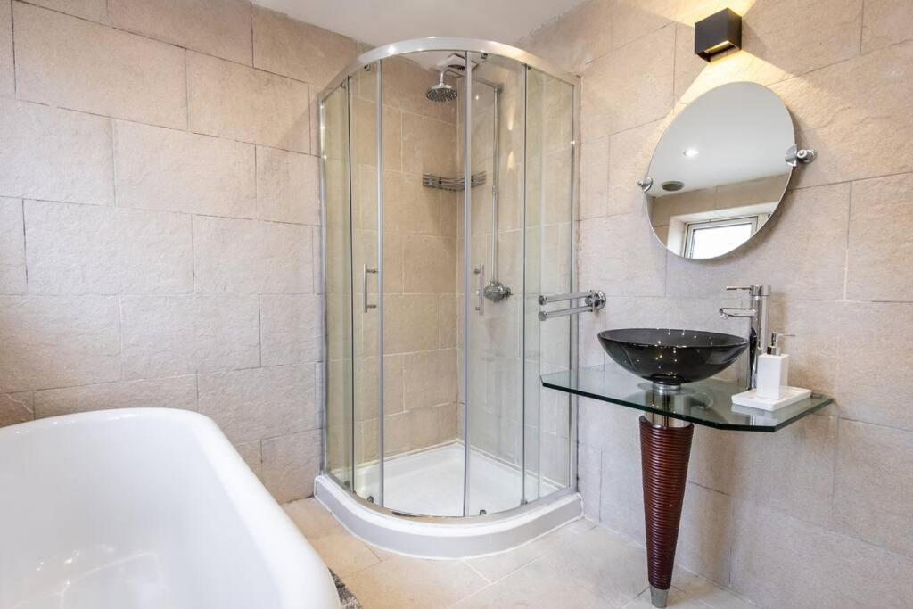 Windsor House 3 Bedrooms Sleeps 8 Manchester Exterior photo